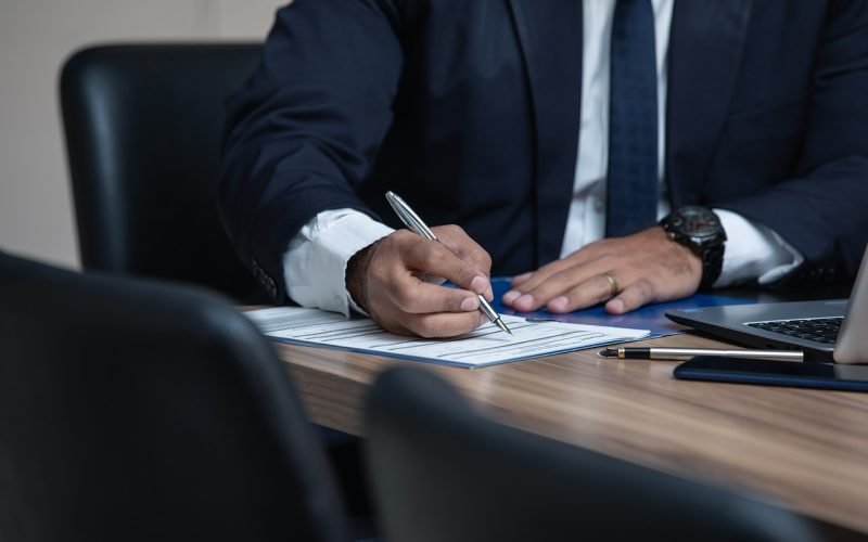 Advogado de Contratos